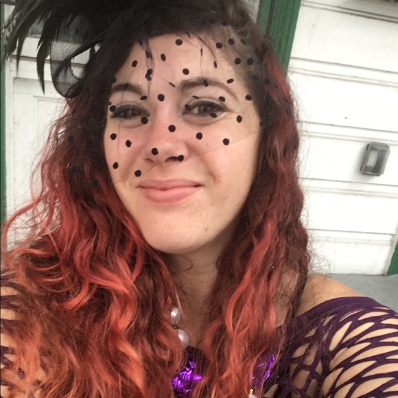 Meet your Posher, Jennifer - Picture 4 of 4